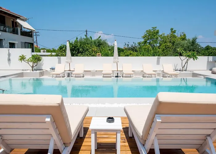 Ennea Suites-Earth Suite